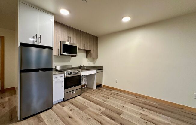 1 bed, 1 bath, 510 sqft, $1,650, Unit 1C