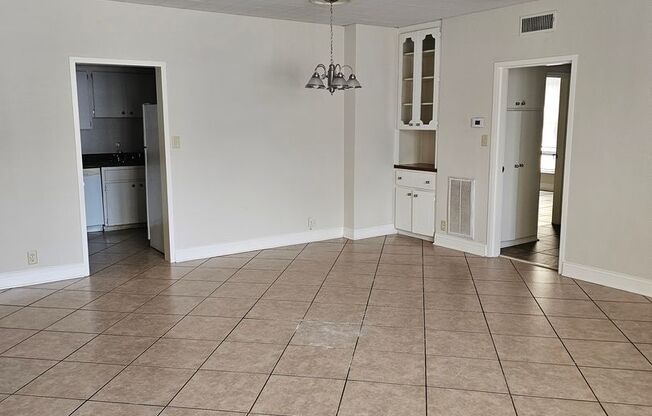 2 beds, 2 baths, 2 sqft, $900