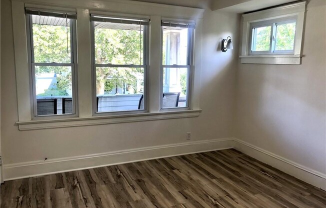 1881 W 48 ST