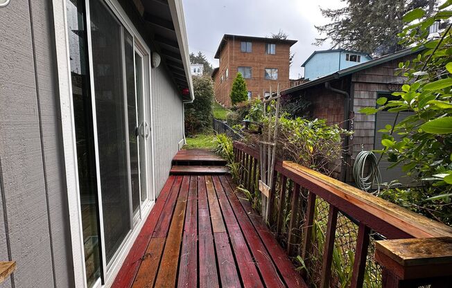 2 beds, 1 bath, $1,950