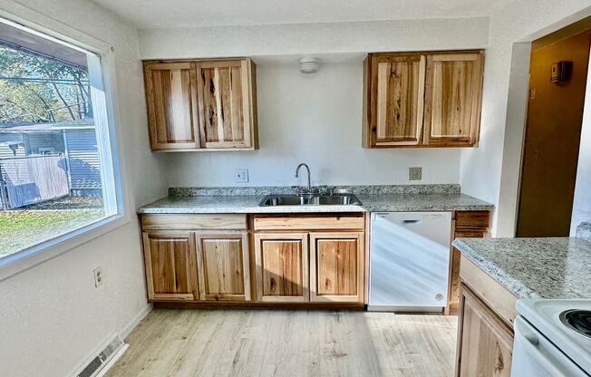 3 beds, 1 bath, $1,500