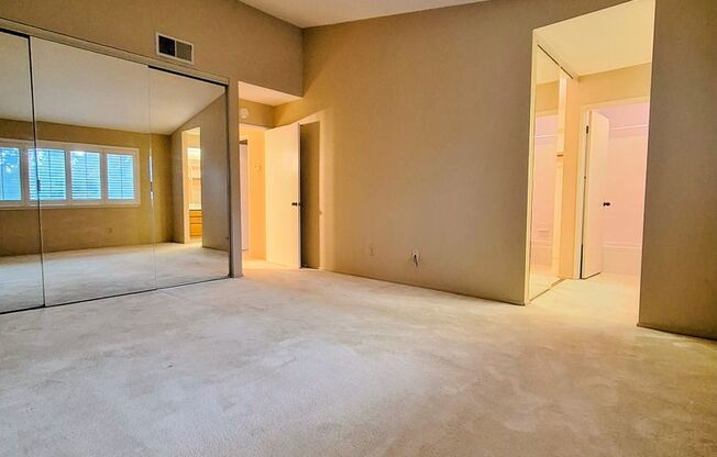 Large 2-story 2 Bedroom Townhouse w/Garage, Patio, & Bonus Room!