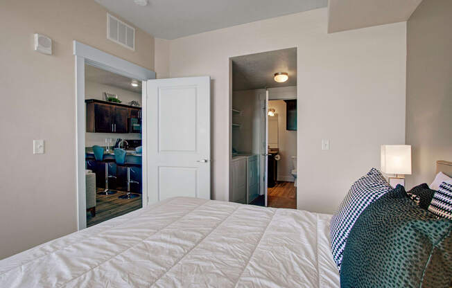 Velo on the Boulevard bedroom, Weidner Real Estate Properties