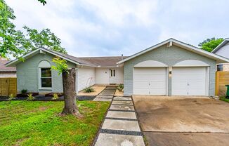 South Austin Sanctuary: Elevated Living, Urban Comfort, Premier Location