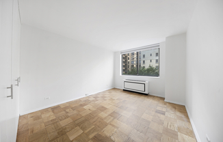 275 W 96 ST