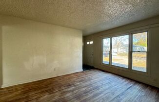 2 beds, 1 bath, $775