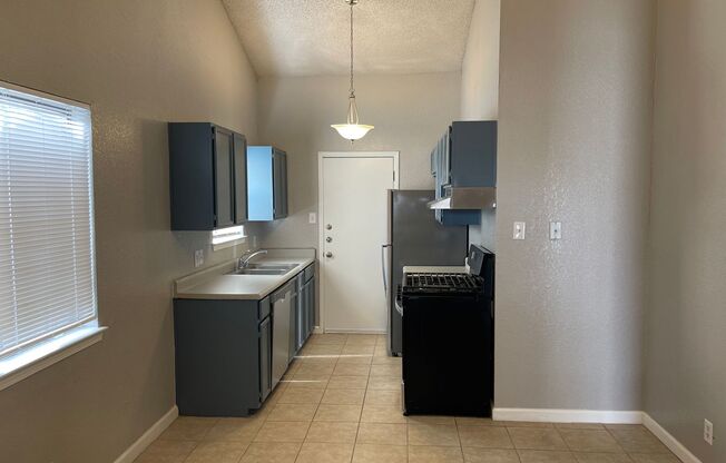 3 beds, 2 baths, $1,500