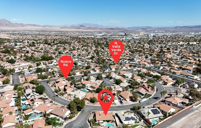 3 beds, 2 baths, $2,790