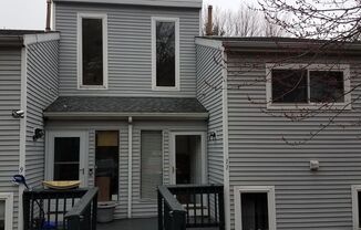 Condo in Cromwell