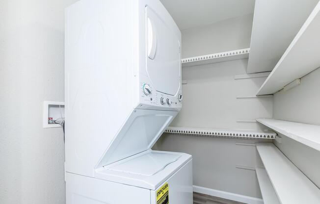 Studio, 1 bath, 525 sqft, $869