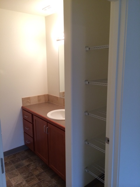 2 beds, 2 baths, 958 sqft, $1,725, Unit 317B