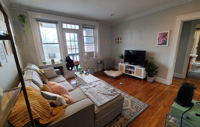 Renovated 1 bed - Dishwasher - Granite Counters - Stainless Appliances - Close to BC