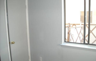 100 Furness Pl