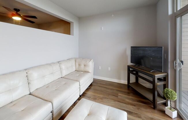 Studio, 1 bath, 551 sqft, $1,205, Unit 210