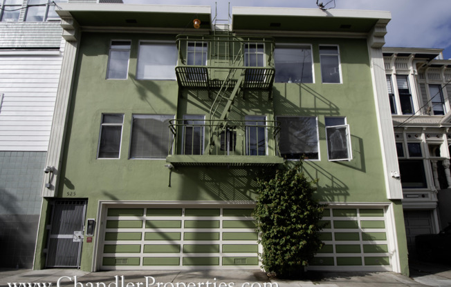 525 Cole Street Apt