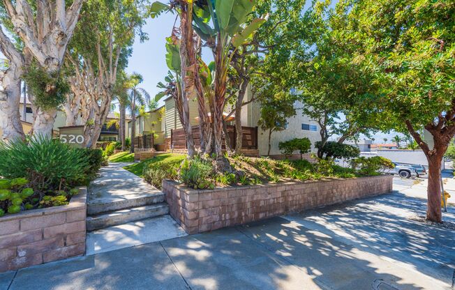 Beautiful remodeled 2 bed 2 bath townhome in South Redondo