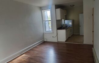 1 bed, 1 bath, $700, Unit 3rd Floor