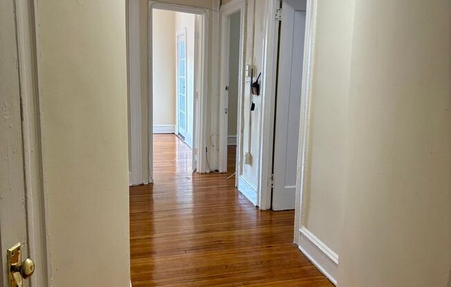 3 beds, 1 bath, 1,400 sqft, $1,595, Unit 4532-B15