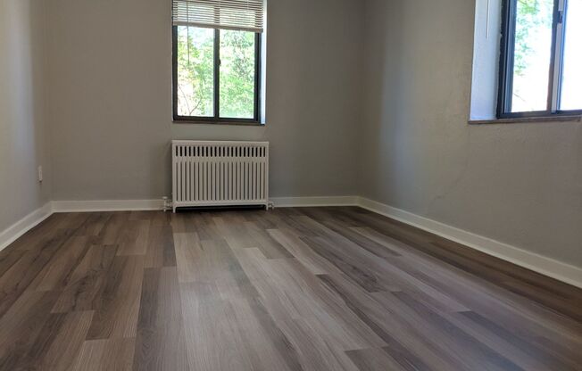 1 bed, 1 bath, 600 sqft, $1,349, Unit 5627 Rippey St. #A6