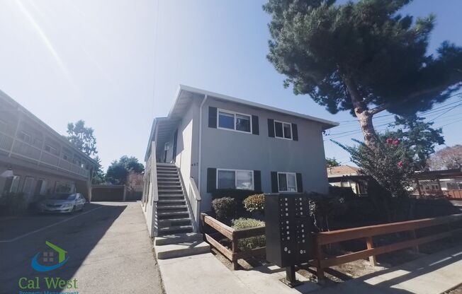 $1895 - Cozy Upstairs 1 bed / 1 bath near San Jose Community College!
