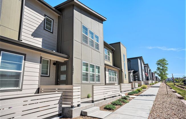 Spacious 2-Bedroom Condo with Dual Suites – 1,733 Sq Ft – Mountain Views