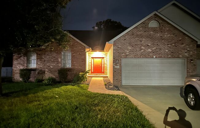 Beautiful, large 5 BR/4 BA in Chatham school district!