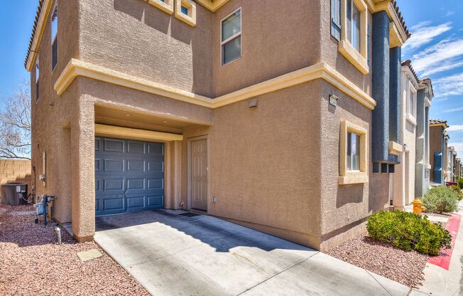 Two-Story 3-Bedroom, 2.5-Bath Home Near Nellis and Hacienda