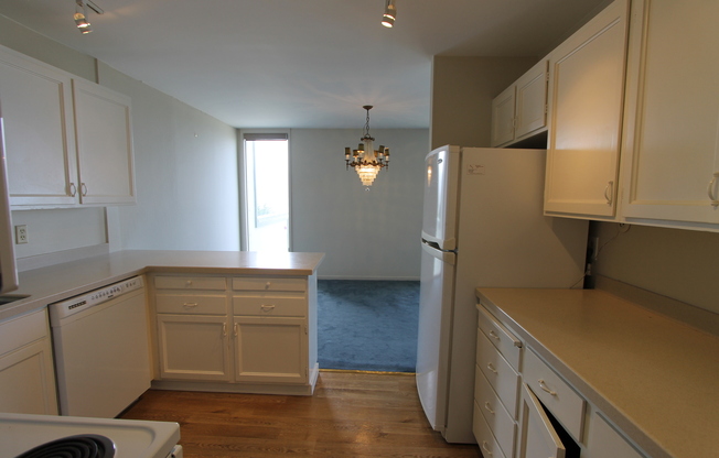 2 beds, 2 baths, $4,200, Unit UNIT C