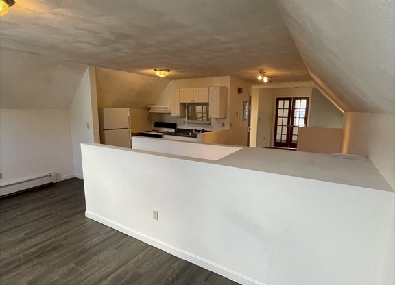 1 bed, 1 bath, 700 sqft, $1,700, Unit 3