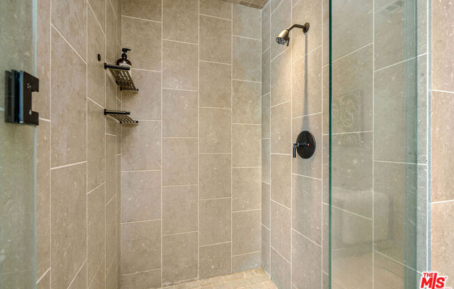 1 bed, 2 baths, 1,400 sqft, $5,500, Unit 10L