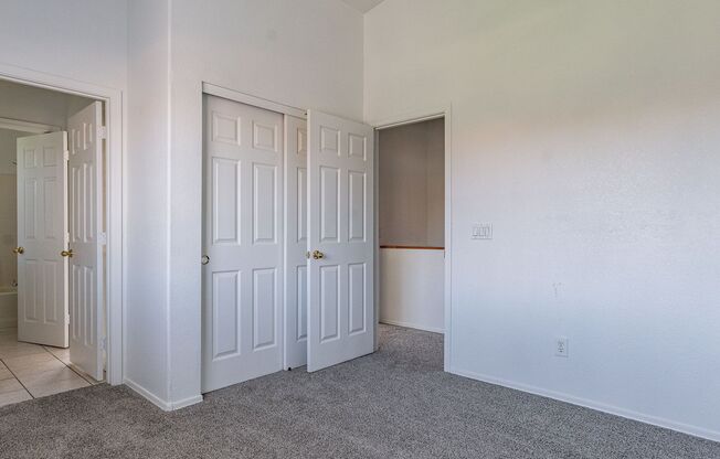 3 beds, 2.5 baths, $1,945, Unit UNIT 1096