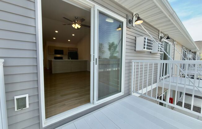 1 bed, 1 bath, 749 sqft, $1,324, Unit EC 4242-13