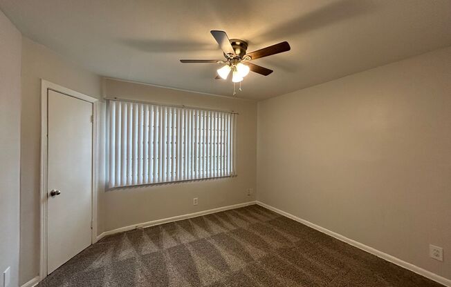 2 beds, 1 bath, $895, Unit MA9133