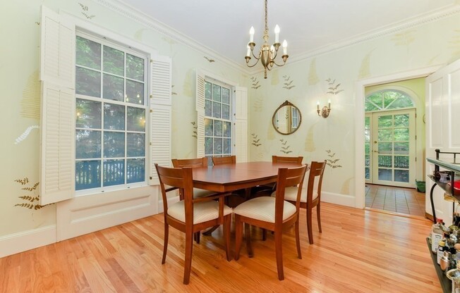 14 ASH ST