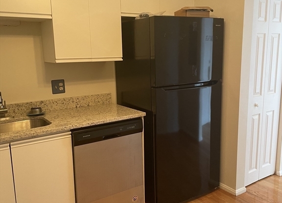 2 beds, 2 baths, 1,206 sqft, $3,000, Unit 502