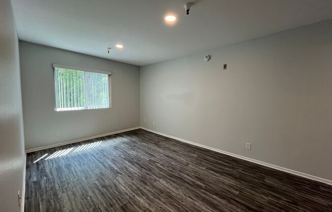 2 beds, 2 baths, 1,100 sqft, $2,398, Unit 303