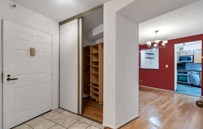 Luxurious 1 Bed 1 Bath Condo In Vibrant Belvedere