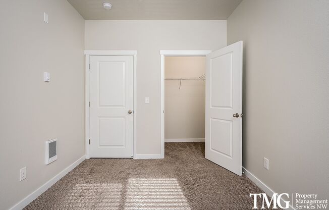 2 beds, 2 baths, 825 sqft, $1,599, Unit 1-12B