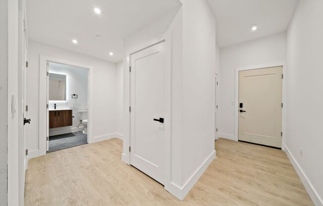 1 bed, 1 bath, 725 sqft, $1,850, Unit 304