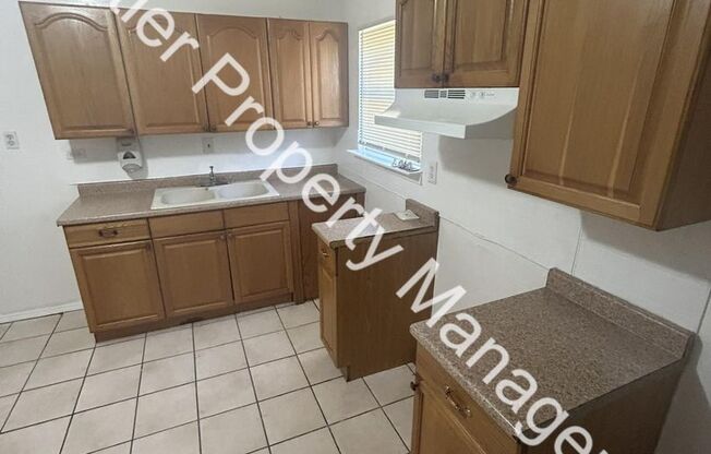 3 beds, 1 bath, $1,200