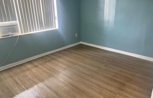 2 beds, 1 bath, 750 sqft, $1,800, Unit 5300-25