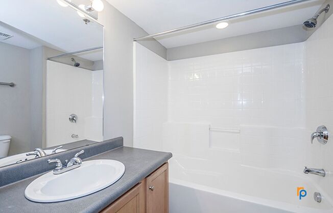 1 bed, 1 bath, 881 sqft, $1,400, Unit 3301-105