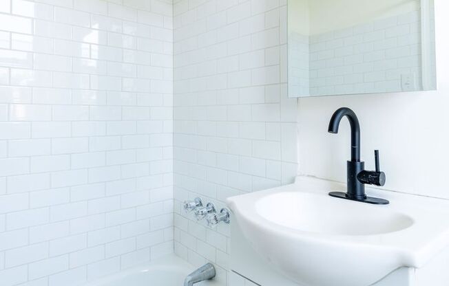 Studio, 1 bath, 375 sqft, $1,050, Unit C7