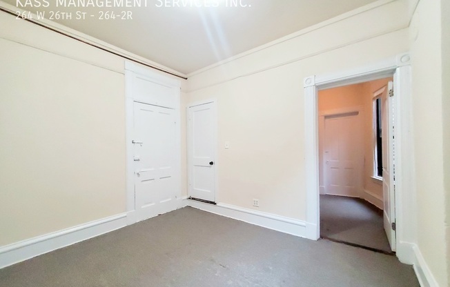 264 W 26 ST