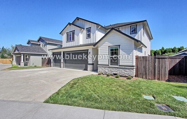 4 Bed, 3 Bath Home in Walnut Grove Near Andresen and 78th Street