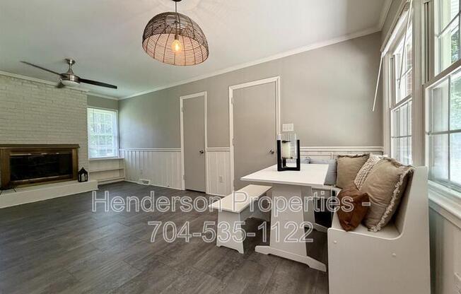 6801 WOODLAND CRES