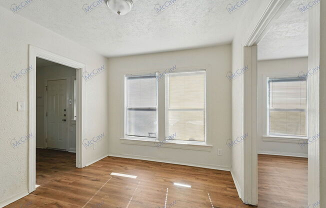 316 W AVE