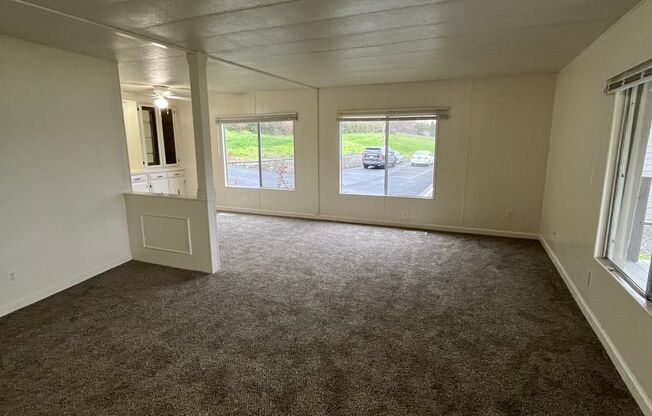 Manufactured Home with River Views! CAMAS SCHOOL!!