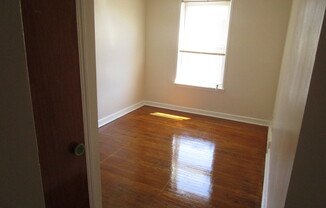 3 beds, 1 bath, $1,450