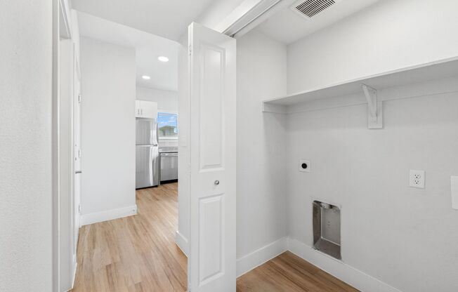 3 beds, 2 baths, 1,134 sqft, $1,595, Unit 724